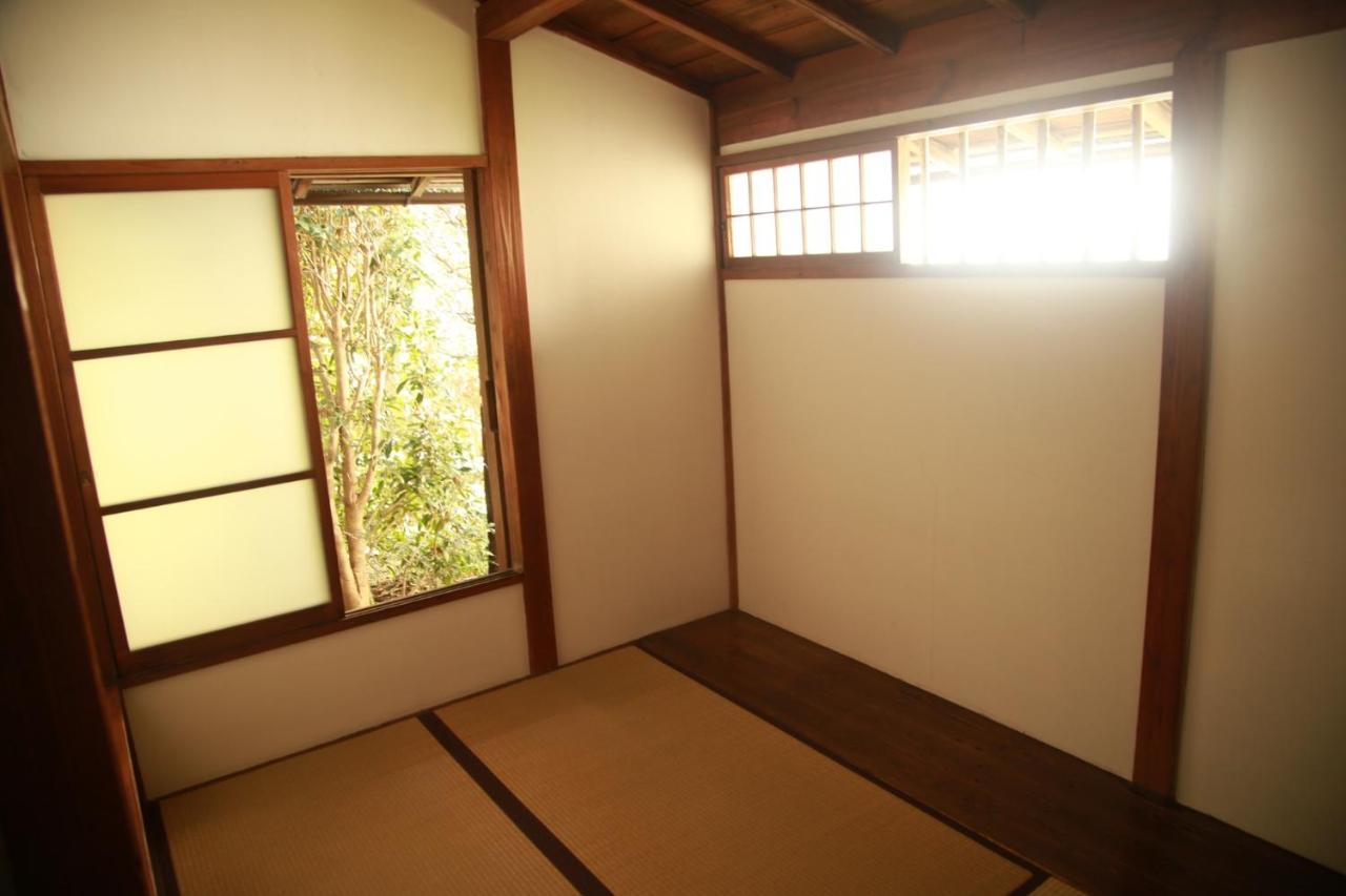 Guest House Yukari Tsuru Zewnętrze zdjęcie